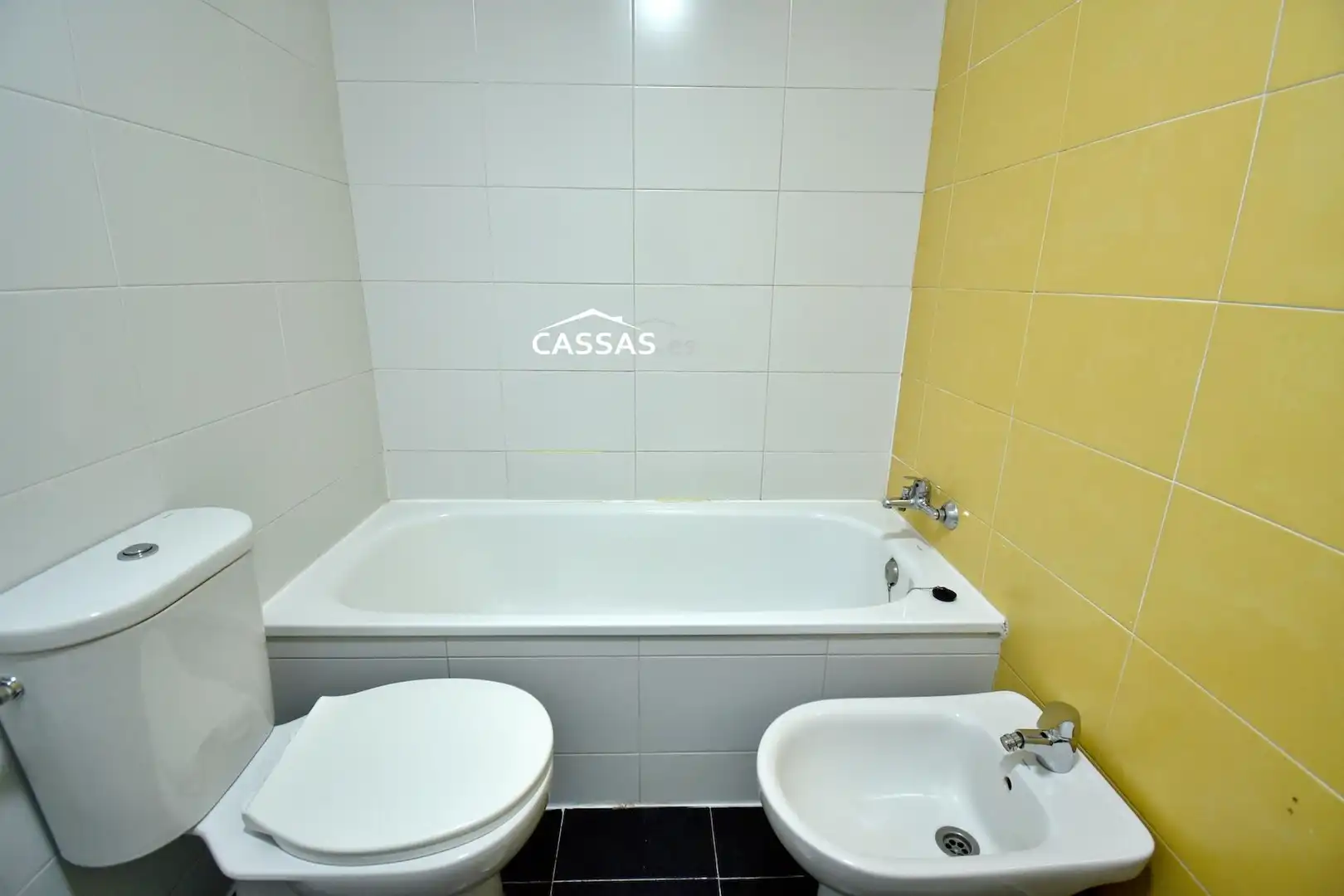 Bany de Àtic en venda en Torrejón de Ardoz amb Calefacció, Terrassa i Traster