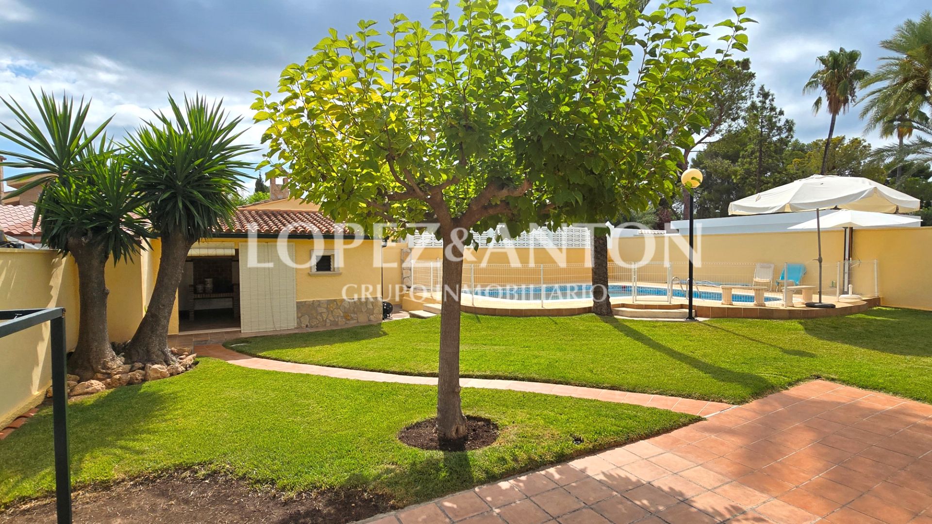Jardín de Casa o chalet en venta en L'Eliana con Aire acondicionado, Jardín privado y Terraza