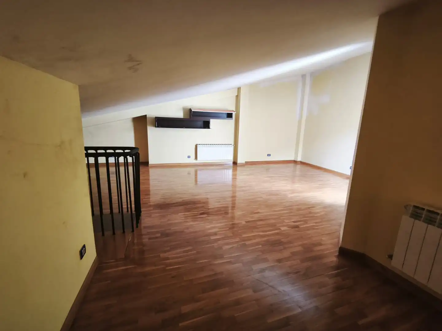 Wohnung zum Verkauf in Salvatierra / Agurain mit Parkett und Abstellraum