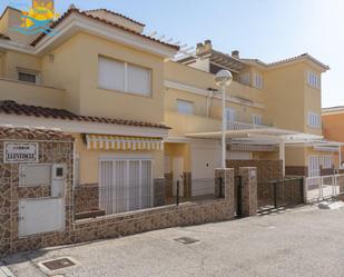 Vista exterior de Dúplex en venda en Tavernes de la Valldigna amb Calefacció i Piscina comunitària