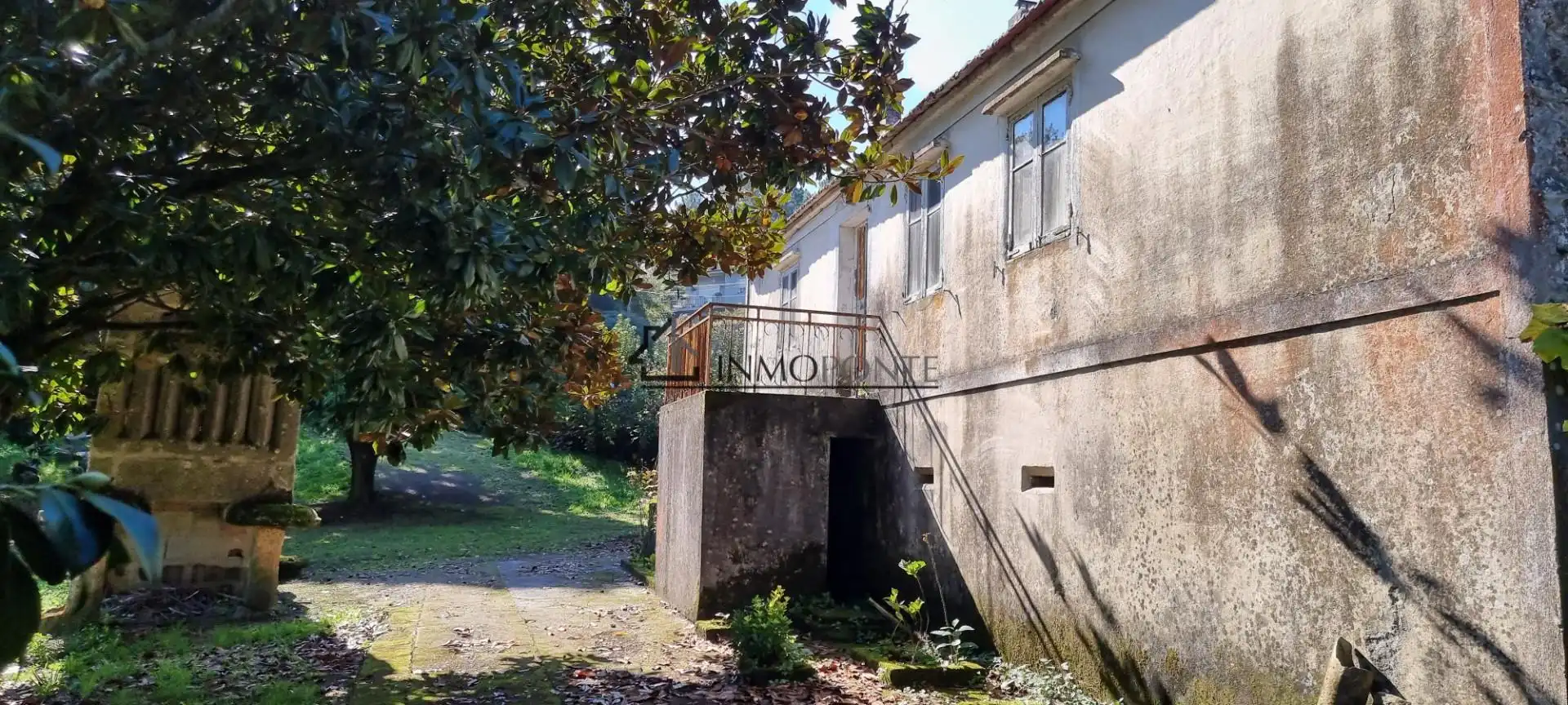 Vista exterior de Casa o xalet en venda en Pontevedra Capital  amb Jardí privat