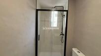 Bathroom of Flat for sale in  Logroño