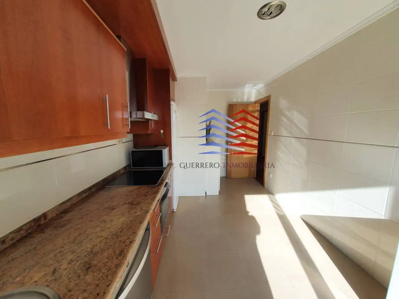 Küche von Wohnung zur Miete in Ourense Capital  mit Heizung, Parkett und Terrasse