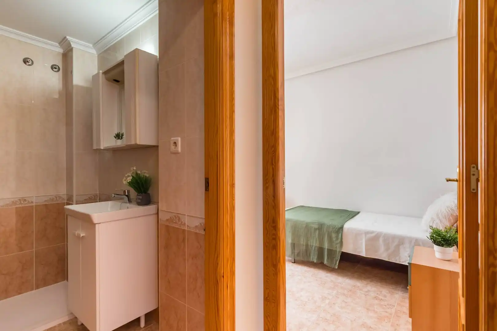 Habitación de Apartamento en venta en Murcia con Aire acondicionado, Trastero y Amueblado
