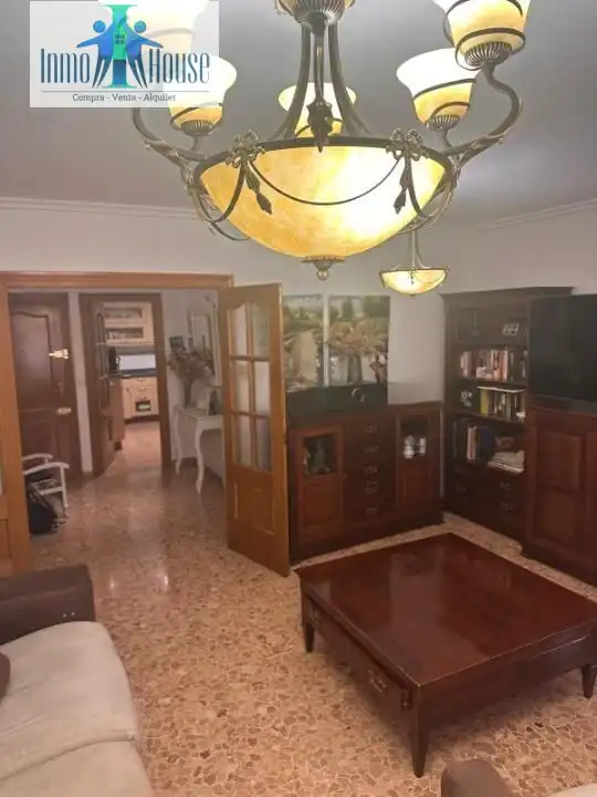 Sala d'estar de Pis en venda en Albacete amb Aire condicionat, Calefacció i Moblat