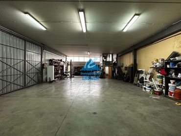 Industrial building for sale in Berezi Nagusia Kalea