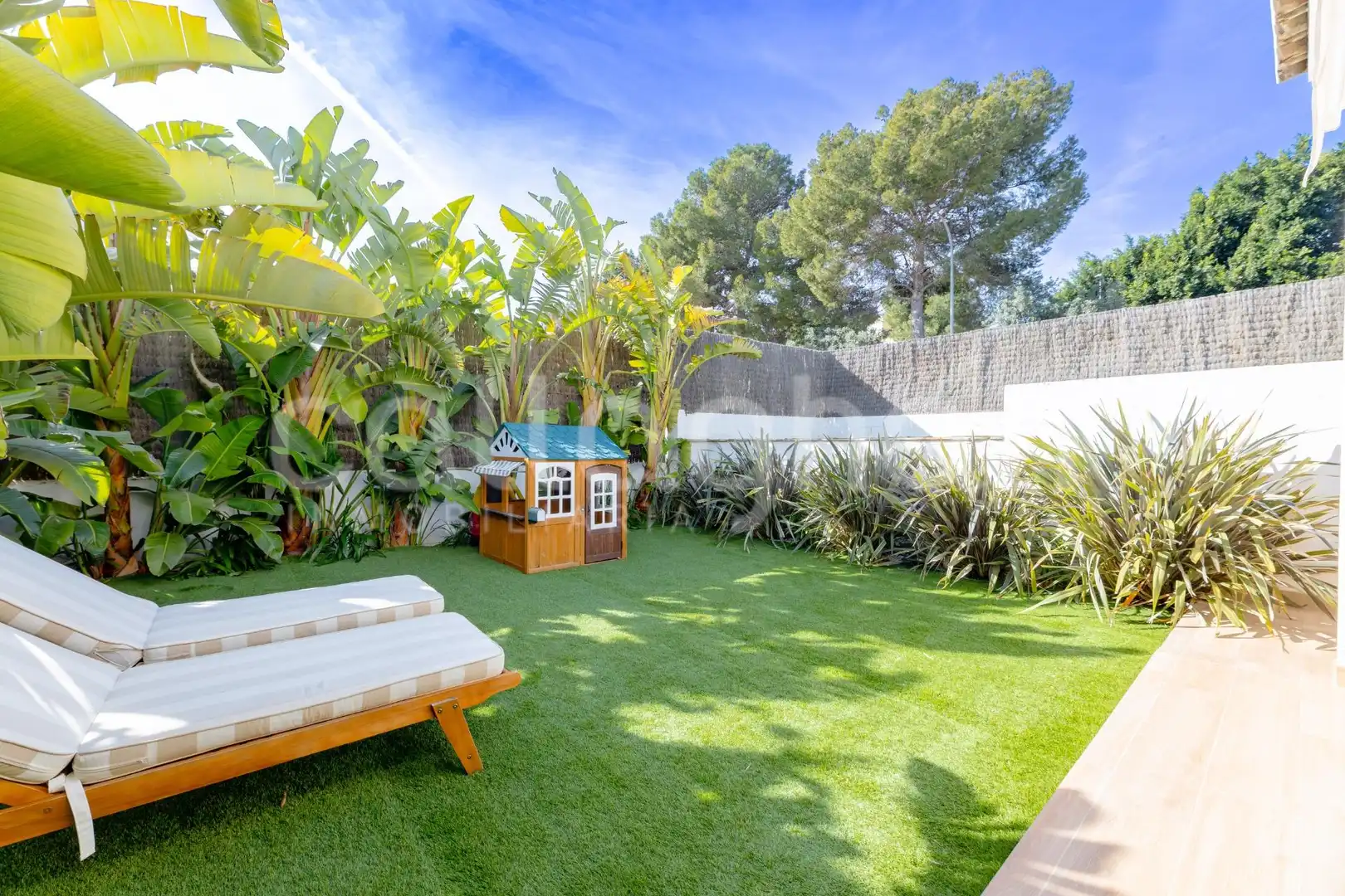 Jardín de Casa adosada en venta en Rocafort con Aire acondicionado, Calefacción y Jardín privado