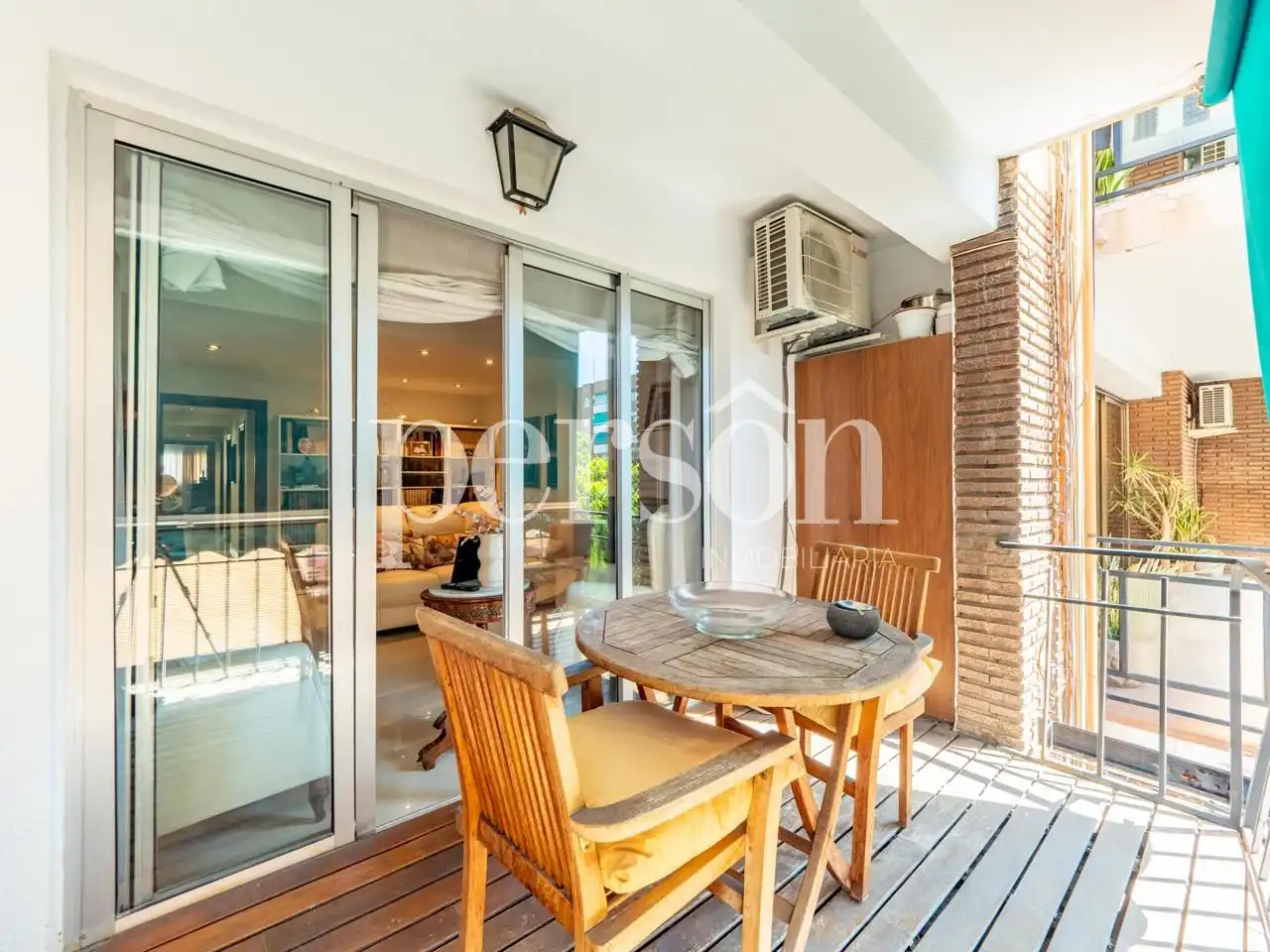 Flat with terrace for sale in Del Mestre Guerrero
