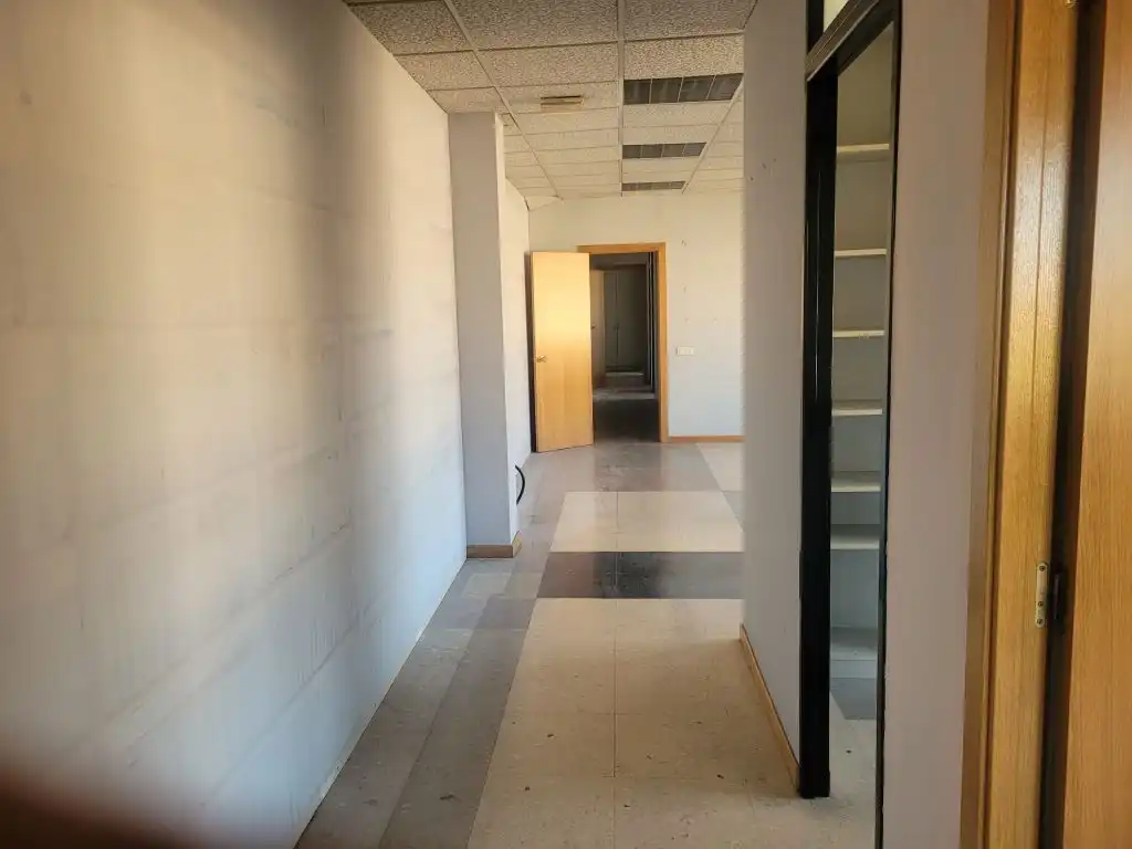Büro zur Miete in Esplugues de Llobregat