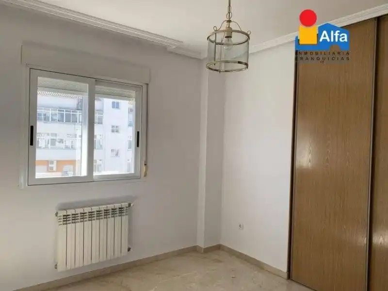 Habitación de Dúplex de alquiler en Cáceres con Aire acondicionado y Calefacción