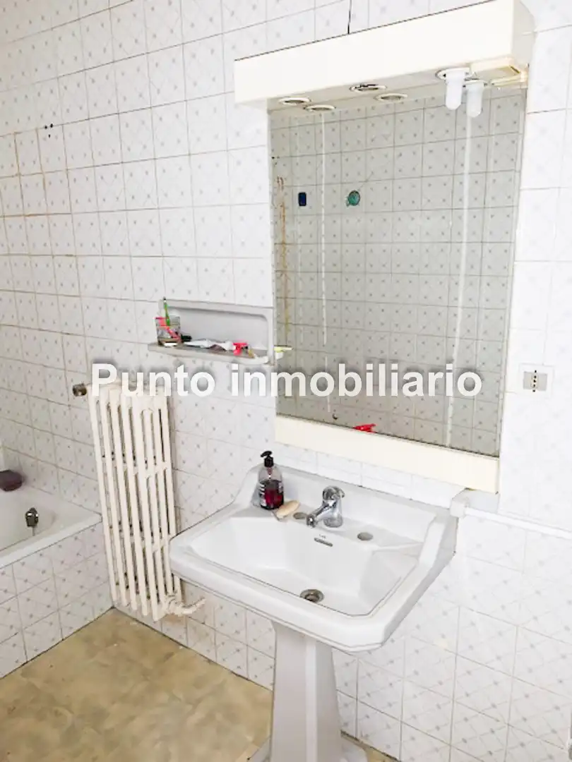 Badezimmer von Wohnung zum Verkauf in Valladolid mit Heizung und Terrasse