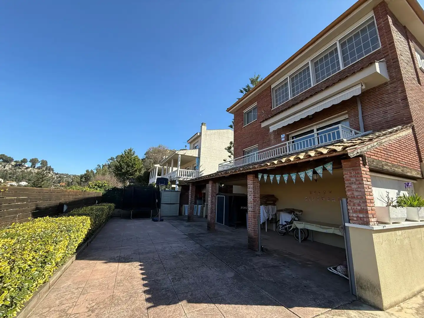 Vista exterior de Casa o xalet en venda en Cervelló amb Calefacció, Jardí privat i Parquet