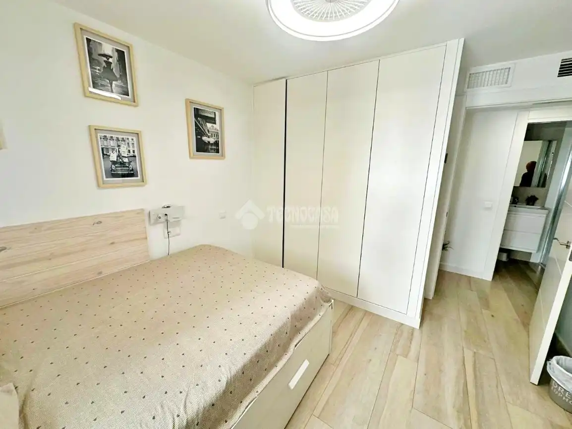 Bedroom of Flat for sale in Málaga