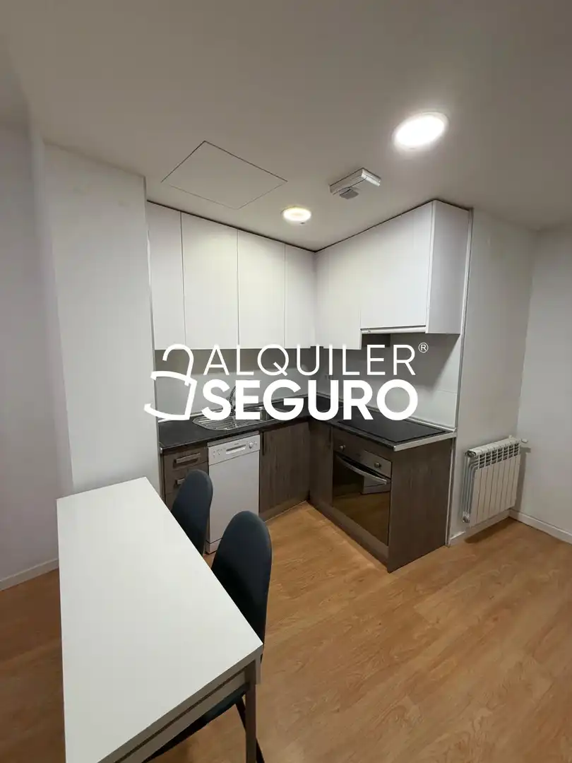 Kitchen of Flat for rent in Universidad