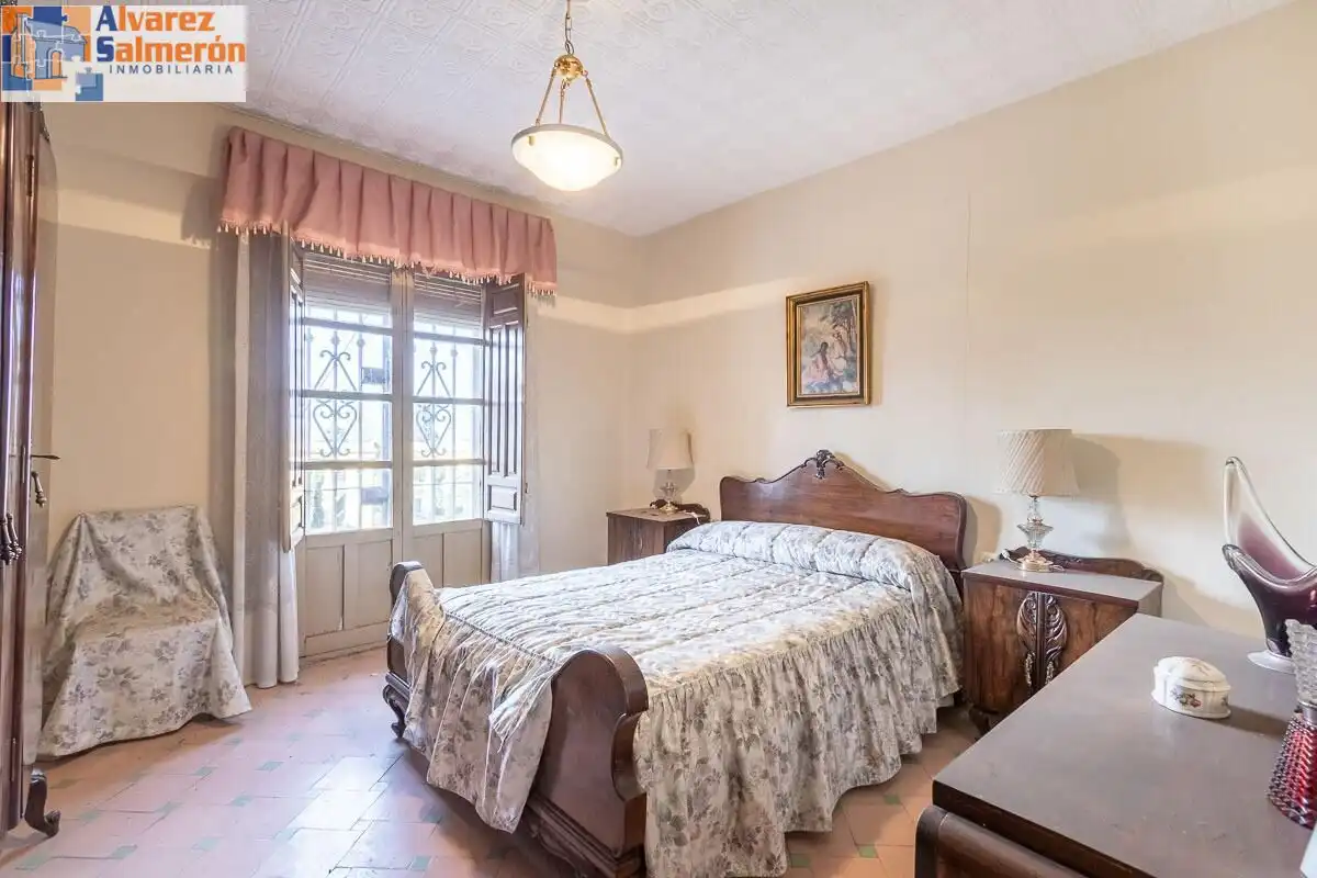 Country homes for sale in Calle CAJAR, Barrio de la Vega