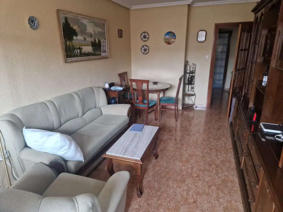 Sala de estar de Piso en venta en Cabrerizos con Calefacción, Terraza y Amueblado