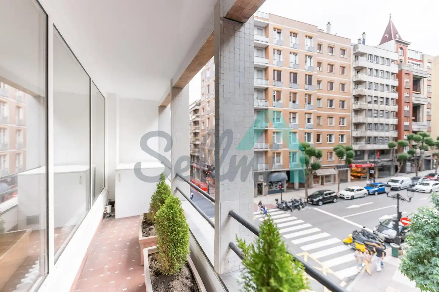 Vista exterior de Piso para compartir en Oviedo  con Calefacción, Terraza y Amueblado