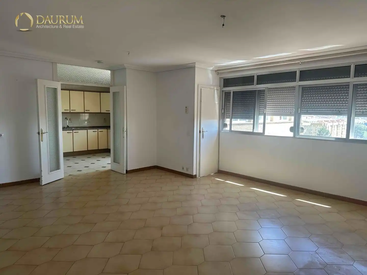 Exterior view of Flat for sale in Sevilla  with Air Conditioner, Heating and Terrace