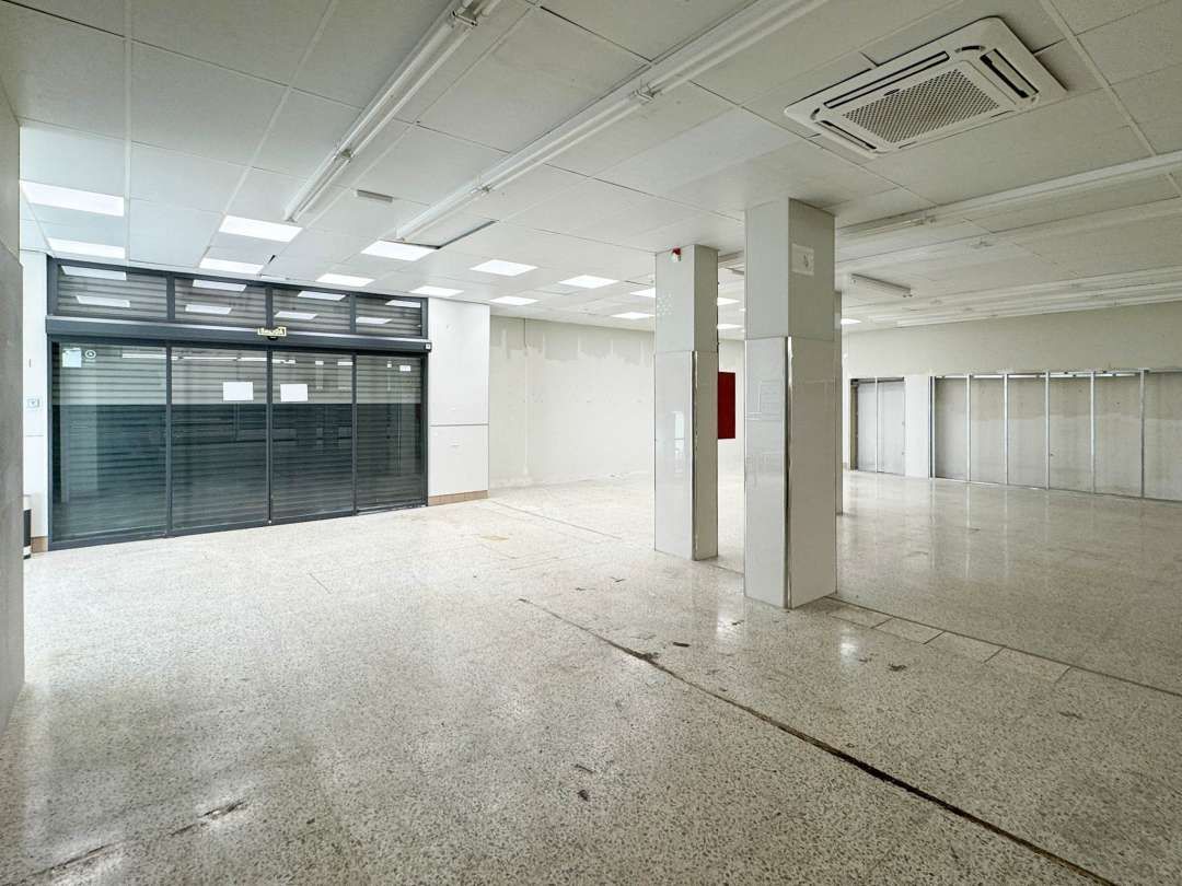 Local de lloguer en Piélagos amb Aire condicionat