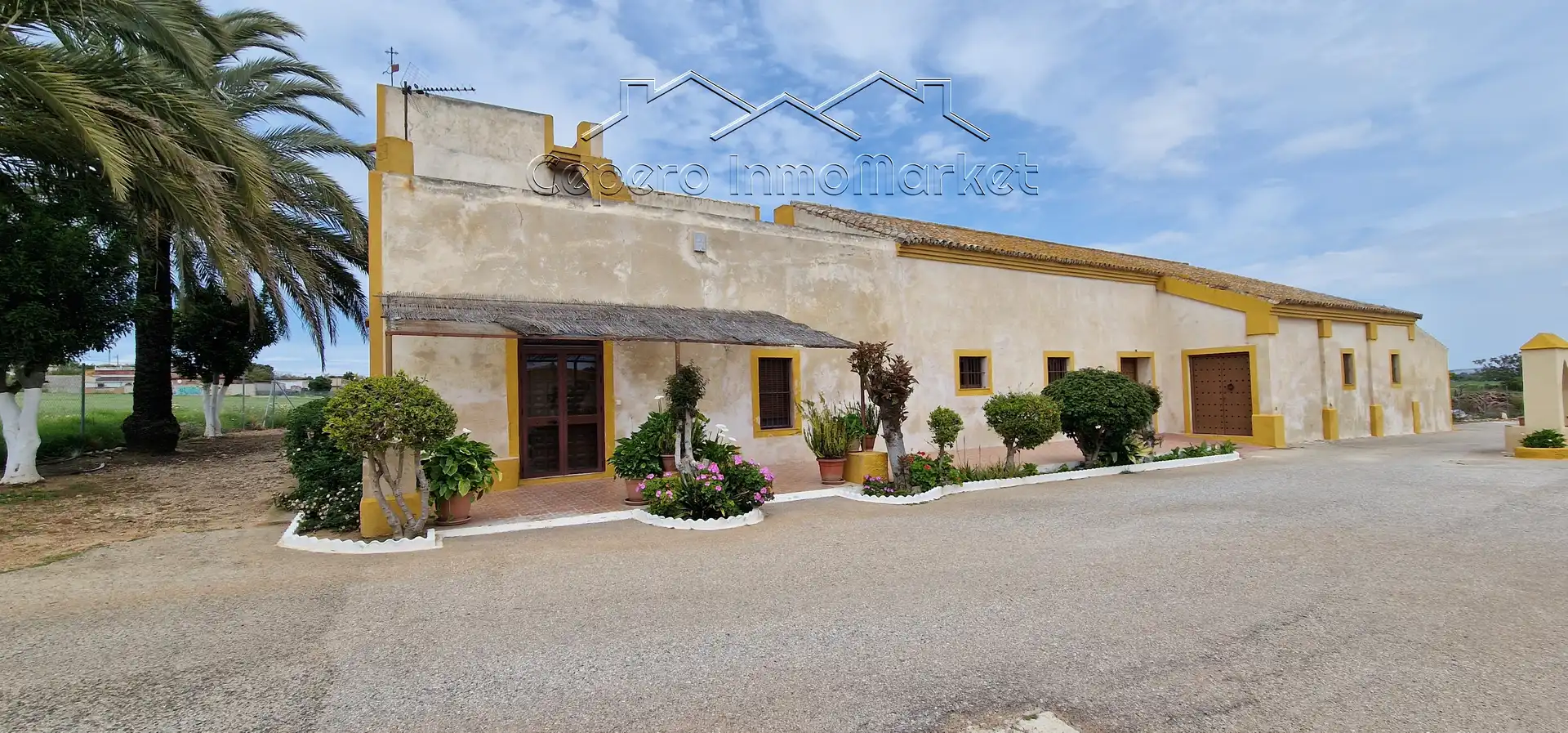 Vista exterior de Finca rústica en venda en El Puerto de Santa María amb Terrassa