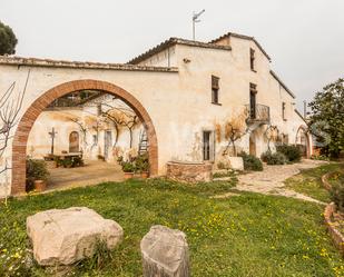 Vista exterior de Finca rústica en venda en Tordera amb Balcó