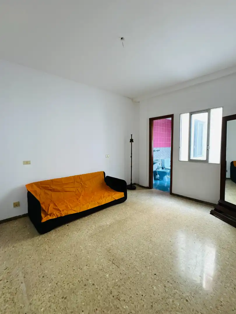 Sala d'estar de Pis en venda en Las Palmas de Gran Canaria amb Traster i Balcó