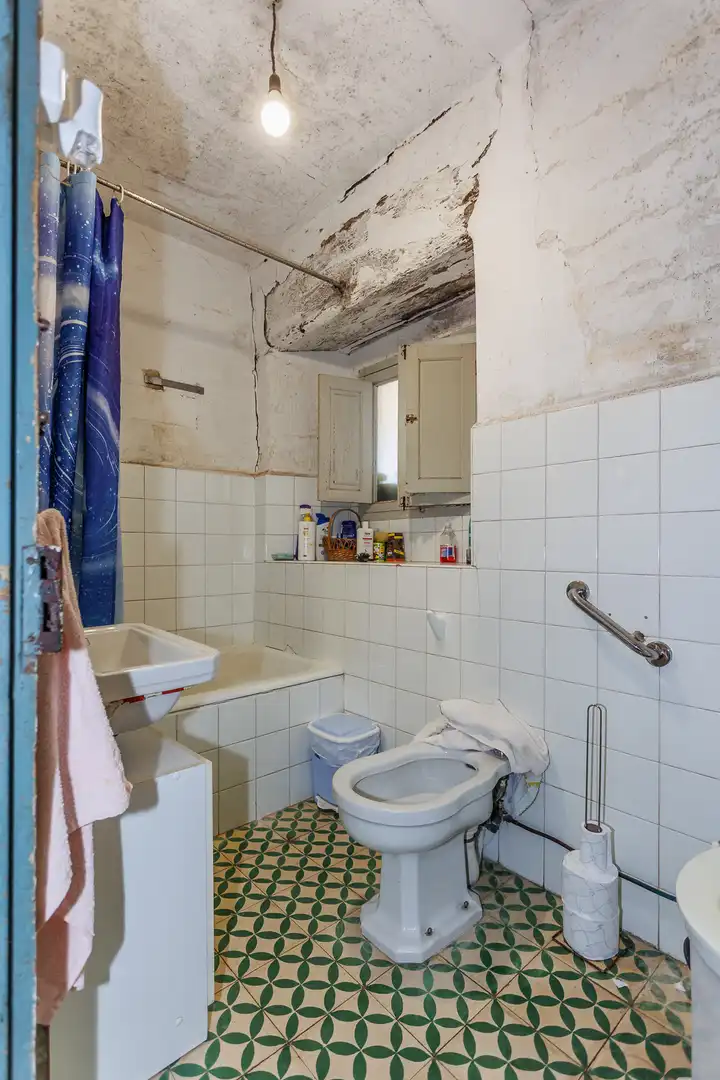 Baño de Finca rústica en venta en Outeiro de Rei
