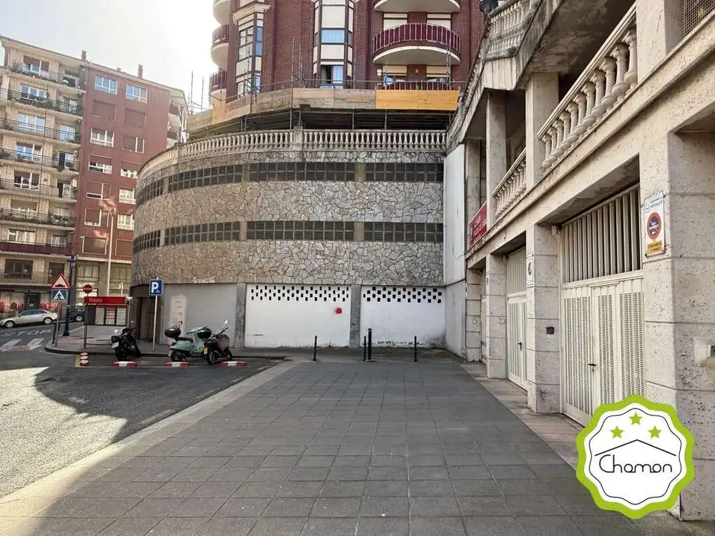 Exterior view of Garage for sale in Portugalete