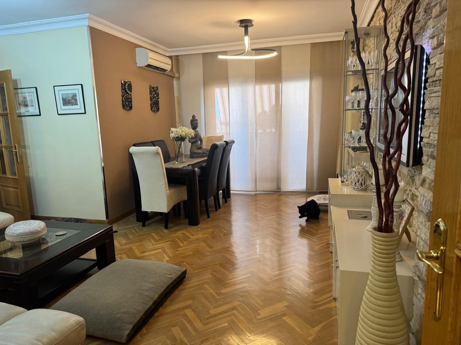 Dining room of Flat for sale in Leganés  with Air Conditioner, Heating and Parquet flooring