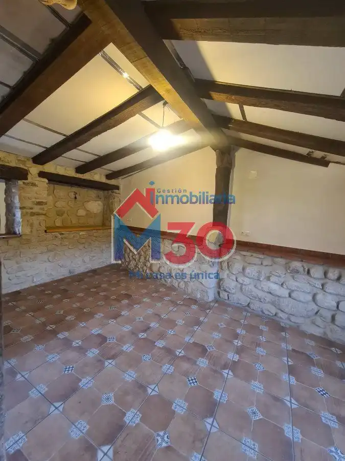 Houses for sale in Miranda de Ebro  with Heating