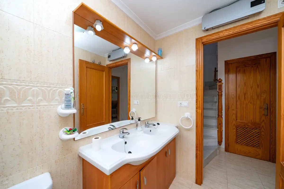 Bathroom of Duplexes for sale in Pilar de la Horadada  with Air Conditioner, Heating and Private garden