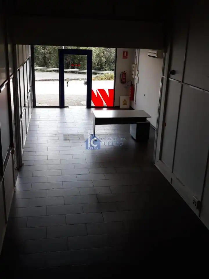 Nau industrial de lloguer en San Cibrao das Viñas