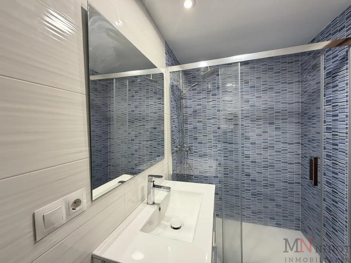 Baño de Piso en venta en Castellón de la Plana / Castelló de la Plana con Aire acondicionado, Calefacción y Balcón