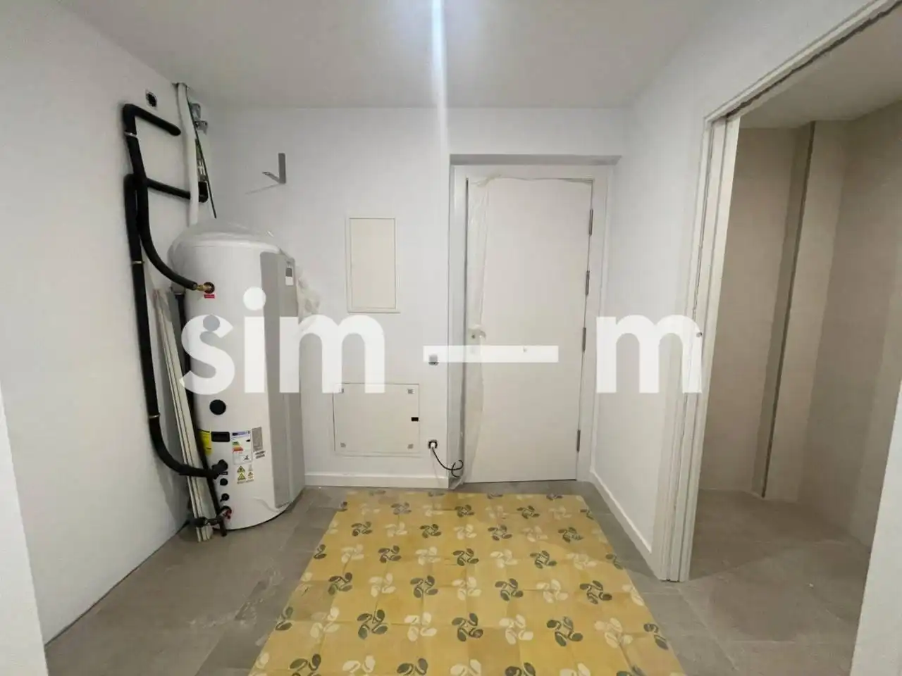 Flat for sale in Vic  with Air Conditioner, Heating and Balcony