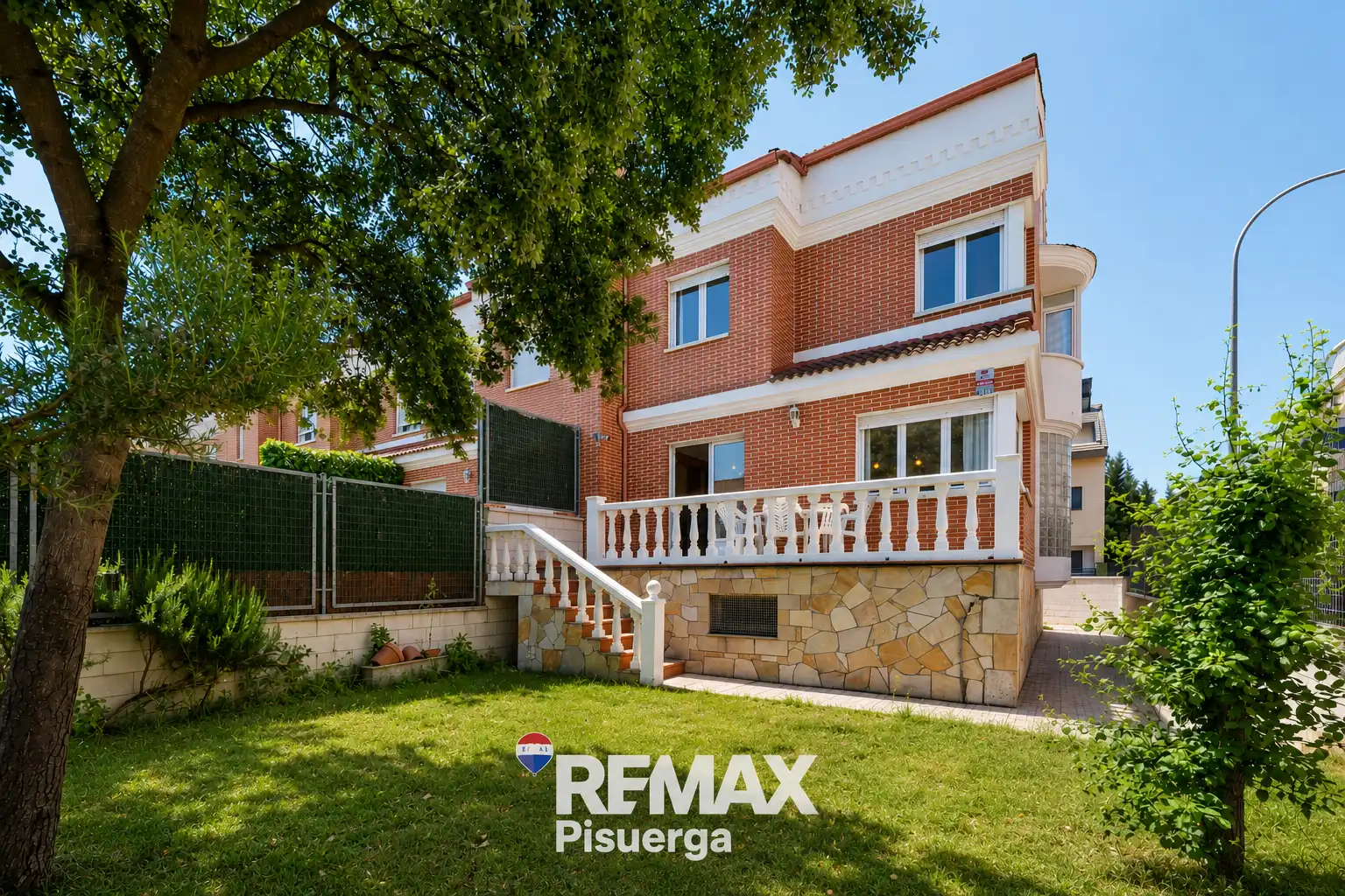 Vista exterior de Casa o xalet en venda en Valladolid amb Aire condicionat, Calefacció i Terrassa