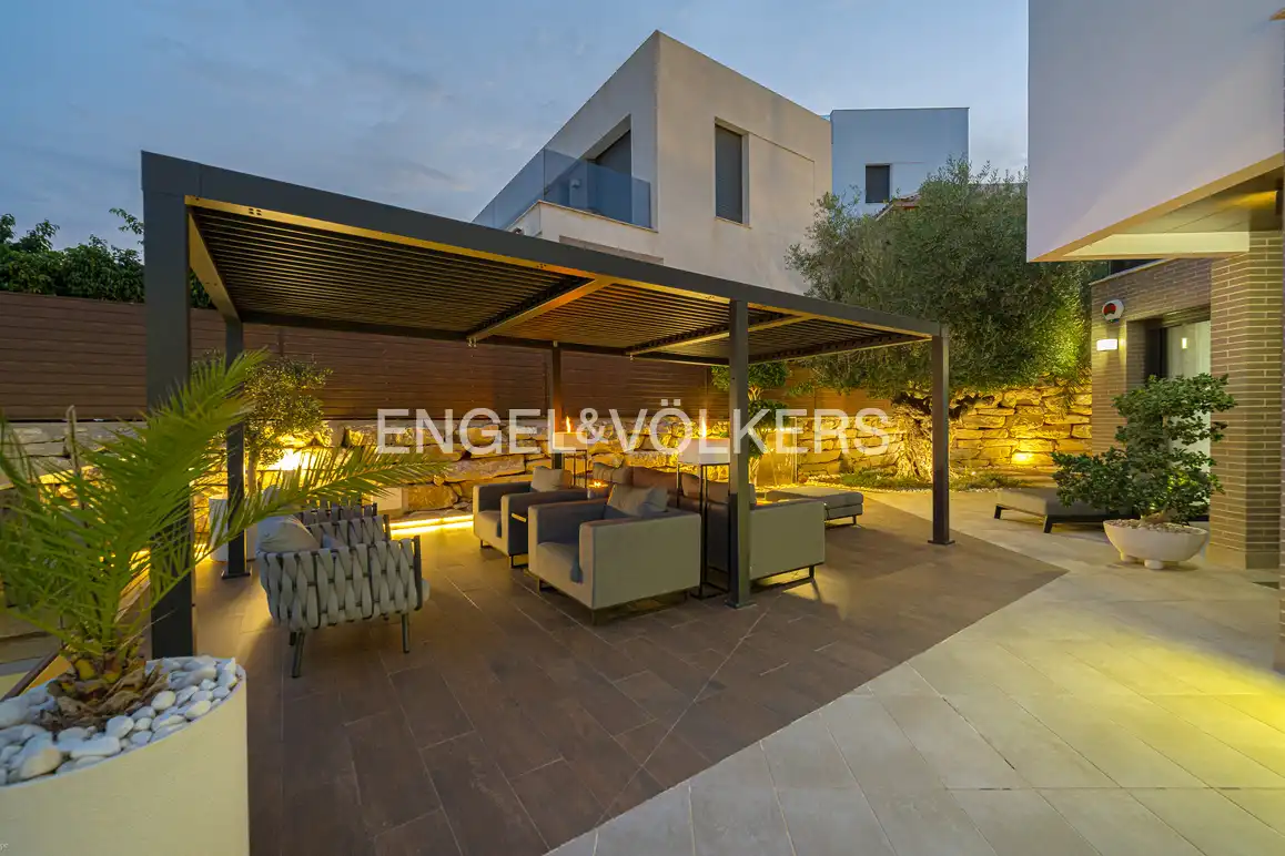 Detached house with pool for sale in Calle Copenhague, imagen 43