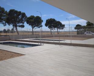 Swimming pool of Single-family semi-detached to rent in  Zaragoza Capital  with Air Conditioner, Terrace and Swimming Pool