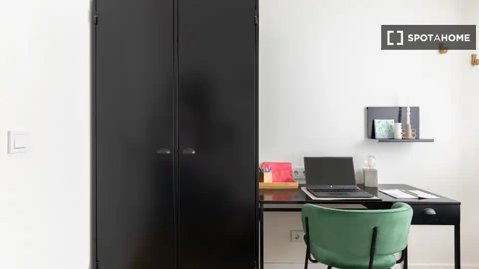 Flat for rent in Bilbao   with Air Conditioner, Heating and Furnished