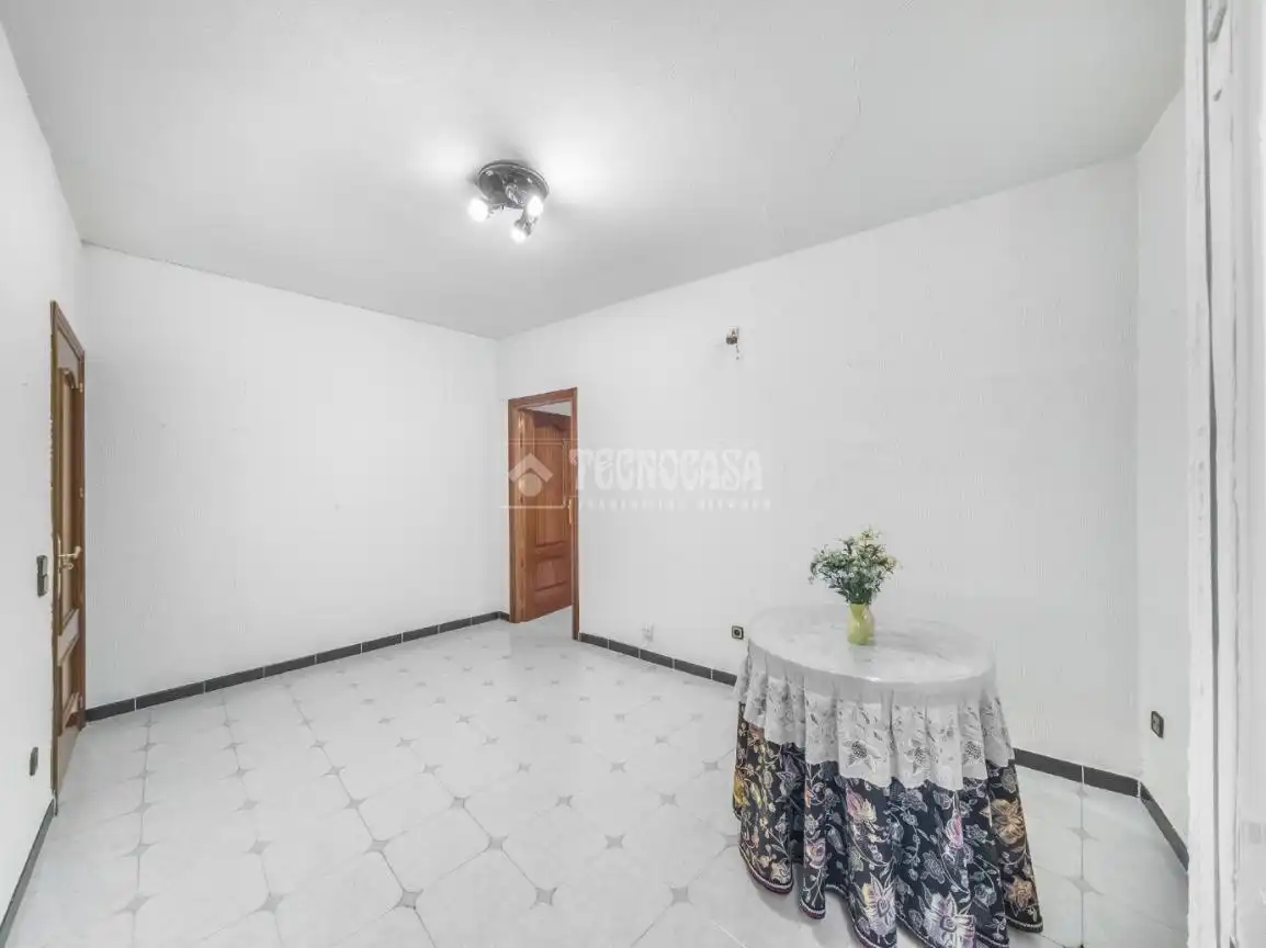 Habitación de Piso en venta en Madrid con Aire acondicionado