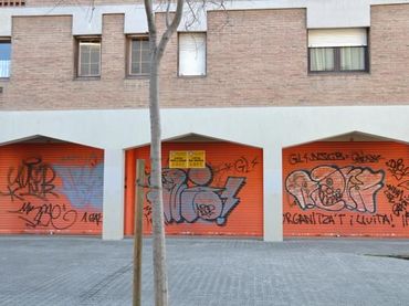 Locale commerciale in affitto a Centre - Sant Oleguer