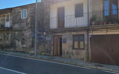 Vista exterior de Casa adosada en venda en Ponte Caldelas amb Balcó