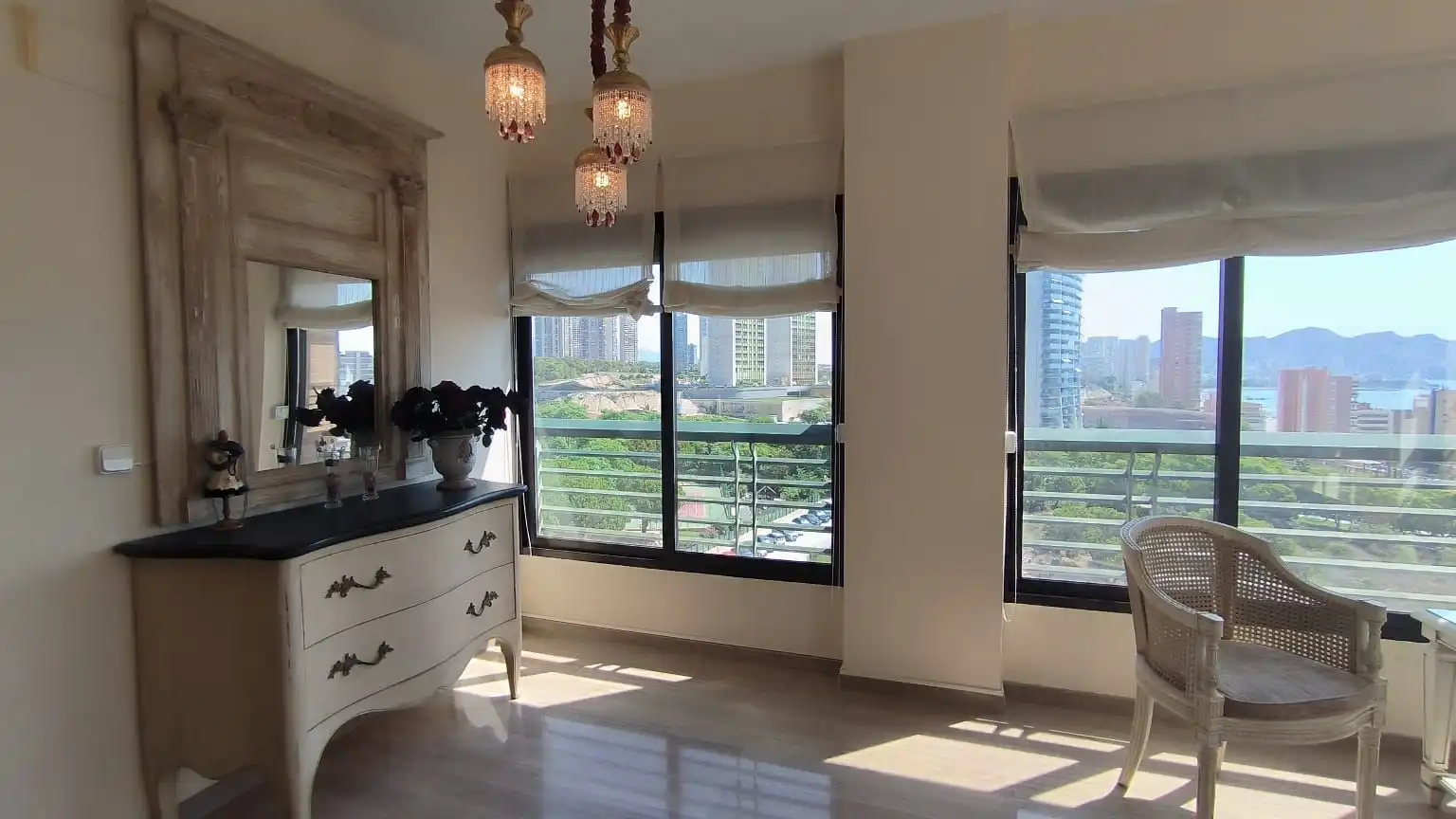 Dormitori de Apartament en venda en Benidorm amb Aire condicionat, Calefacció i Terrassa