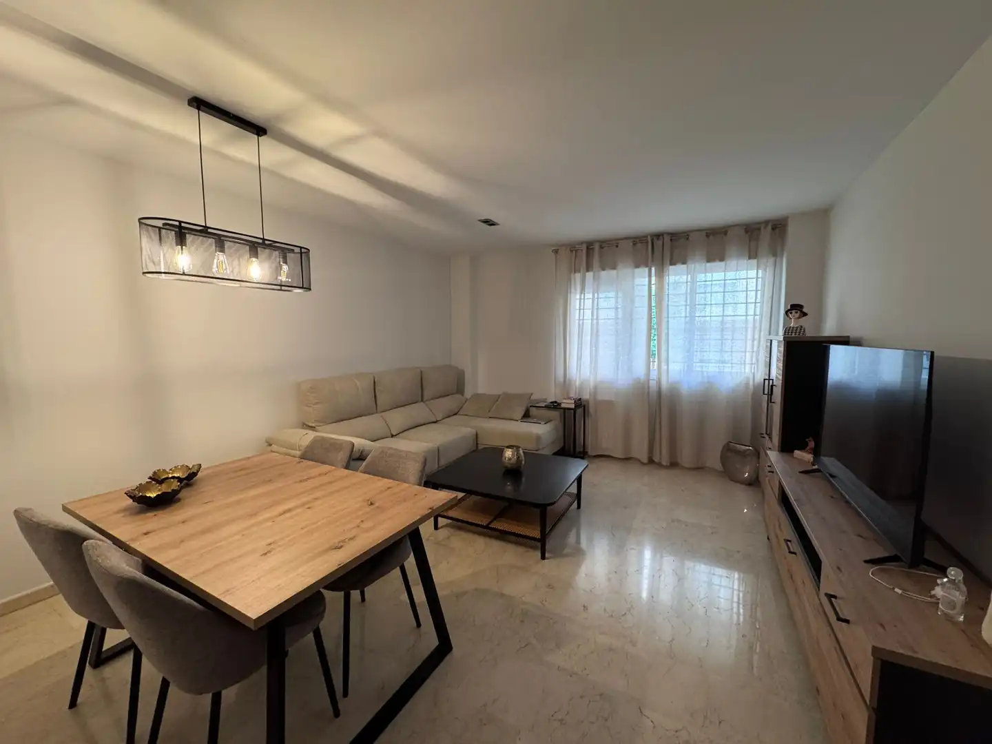 Sala d'estar de Pis en venda en Jaén amb Aire condicionat, Calefacció i Traster