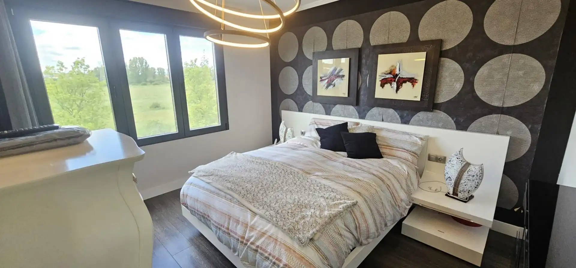 Schlafzimmer von Einfamilien-Reihenhaus zum Verkauf in Villaquilambre mit Heizung, Privatgarten und Parkett