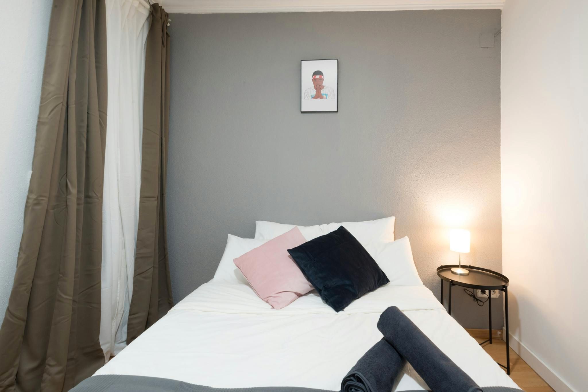 Bedroom of Flat to share in  Madrid Capital  with Heating and Internet