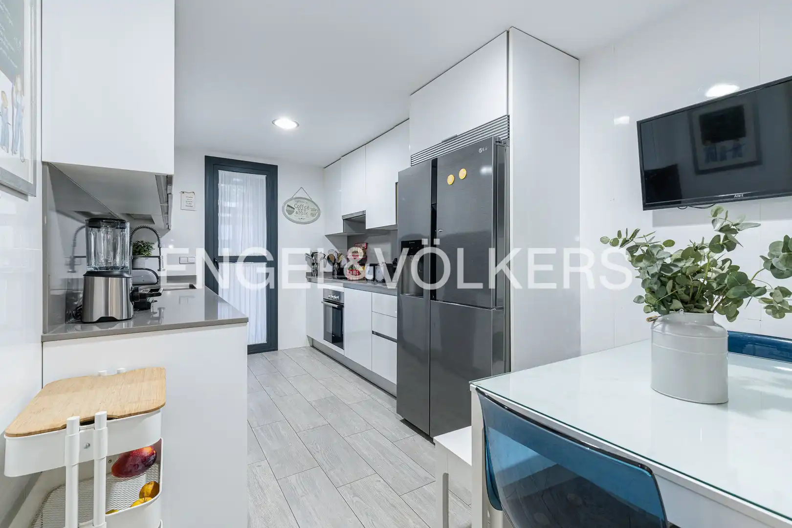 Kitchen of Flat for sale in Zona Monte El Pilar