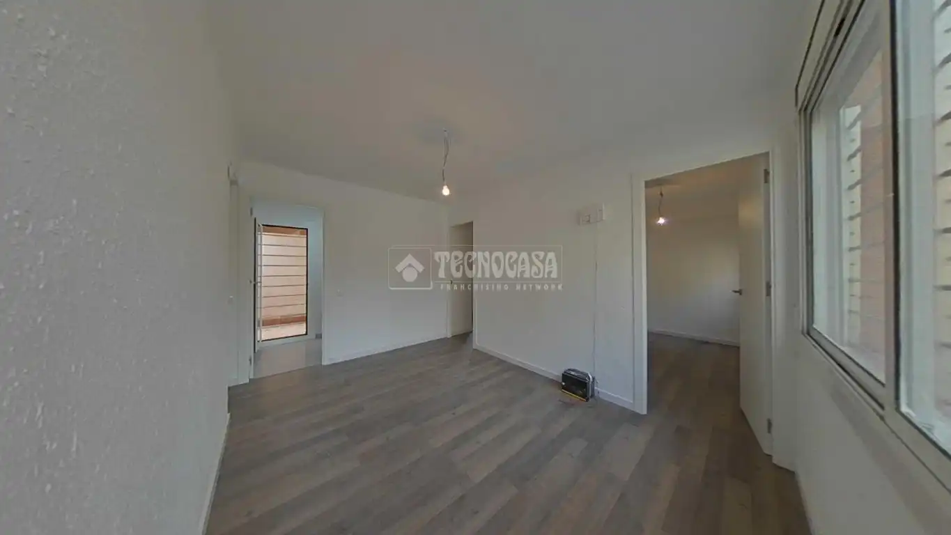 Schlafzimmer von Wohnung zum Verkauf in Cornellà de Llobregat