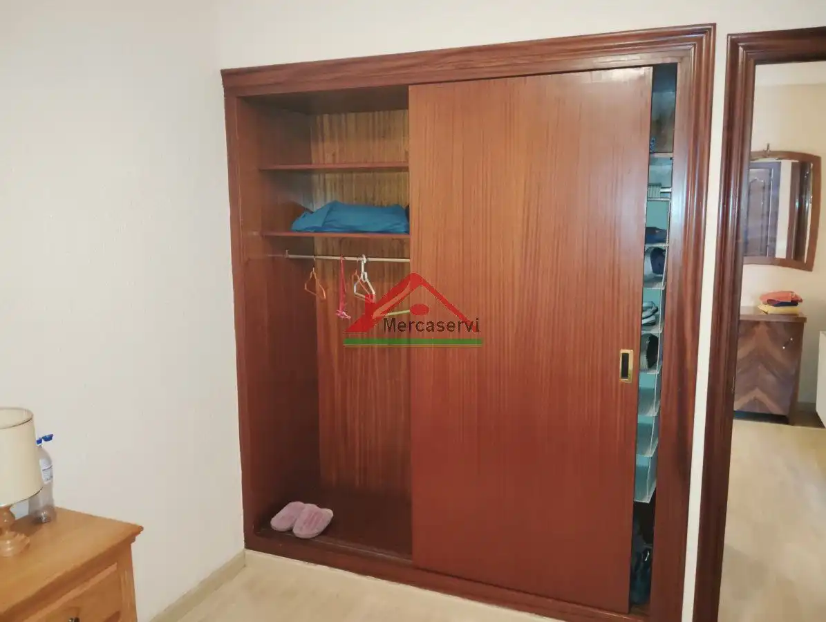 Dormitori de Casa o xalet en venda en San Rafael del Río amb Calefacció i Moblat