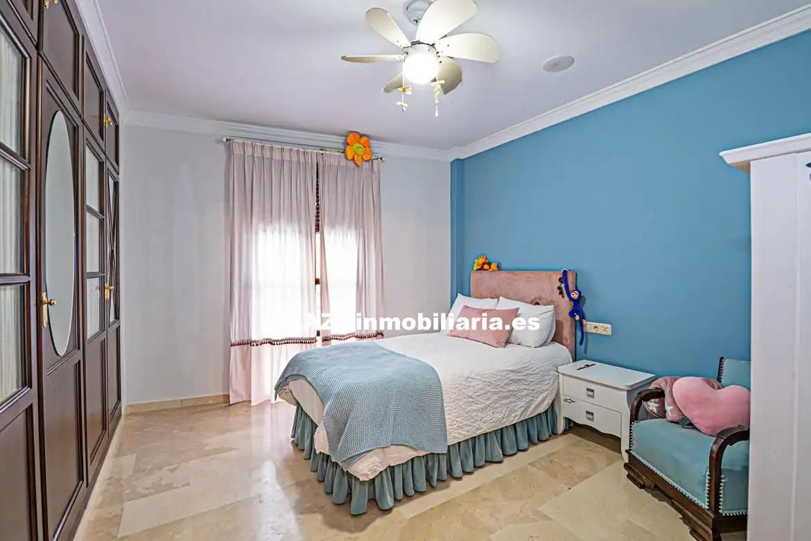 Habitación de Casa o chalet en venta en Lucena con Aire acondicionado, Trastero y Piscina