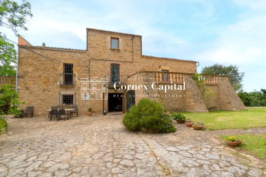 Country house with garden for sale in Forallac, imagen 2